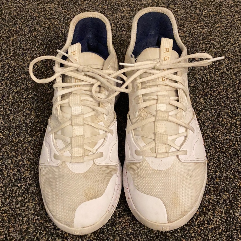 Paul George Men’s Size 9.5 Basketball Shoes